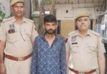 शराब की लत पूरी करने के लिए वाहन चुराने वाला पकड़ा Man caught stealing vehicles to fund alcohol addiction.