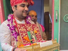 वृंदावन में विवाह के बाद जयपुर पधारे श्री राधा गिरधर लाल Shri Radha-Girdhar Lal arrived in Jaipur after their wedding in Vrindavan.