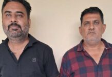 दो करोड़ रुपए के कपड़ा घोटाले का भंडाफोड़