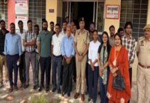 सांगानेर थाने में स्पेशल पुलिस कमिश्नर ने ली सीएलजी व युवा सीएलजी की बैठक Special Police Commissioner holds meeting with CLG and Youth CLG at Sanganer Police Station.