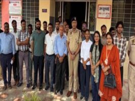 सांगानेर थाने में स्पेशल पुलिस कमिश्नर ने ली सीएलजी व युवा सीएलजी की बैठक Special Police Commissioner holds meeting with CLG and Youth CLG at Sanganer Police Station.
