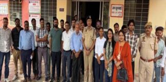 सांगानेर थाने में स्पेशल पुलिस कमिश्नर ने ली सीएलजी व युवा सीएलजी की बैठक Special Police Commissioner holds meeting with CLG and Youth CLG at Sanganer Police Station.