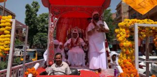 दादू मंदिर आमेर से दादूपालका धाम भैराणा के लिए 32वीं विशाल पदयात्रा का आगाज Commencement of the 32nd grand foot pilgrimage to Bhairana, the abode of Dadupalka.