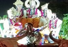 150 वर्ष पुराने लाल शीशम के रथ पर निकली ‘भरत मिलाप परिक्रमा’