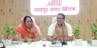 तीन घंटे की मैराथन बैठक में महापौर ने खंगाली निगम की कार्यप्रणाली The Mayor scrutinized the municipal corporation's functioning during a three-hour marathon meeting.