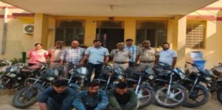 अंतरराज्यीय बाइक चोर गिरोह का पर्दाफाश: पुलिस ने तीन वाहन चोरों को धर-दबोचा