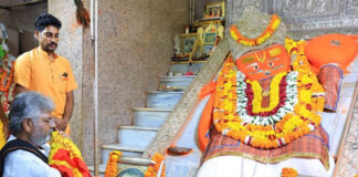 संत का श्राप भी वरदान बन जाता है: मुरलीधर महाराज Even a saint's curse can turn into a blessing: Murlidhar Maharaj