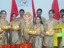 कश्मीरी से राजस्थानी लोकनृत्यों तक दिखी भारतीय संस्कृति की विविधता The diversity of Indian culture was on display, ranging from Kashmiri to Rajasthani folk dances.