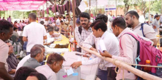 पंचायत चुनाव के पहले चरण की तैयारी पूरी: 797 मतदान केंद्रों के लिए दल रवाना Preparations for the first phase of the panchayat elections are complete.