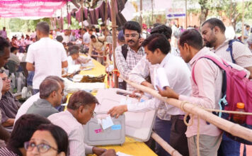 पंचायत चुनाव के पहले चरण की तैयारी पूरी: 797 मतदान केंद्रों के लिए दल रवाना Preparations for the first phase of the panchayat elections are complete.