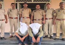 लिफ्ट मांगकर राहगीरों को बनाते थे निशाना: मारपीट कर मोबाइल लूटने वाले दो आरोपी गिरफ्तार