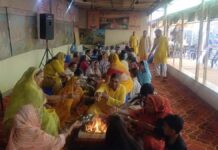 गोविंद देवजी मंदिर में हुआ पितृ पुष्टि गायत्री महायज्ञ में श्रद्धालुओं ने दीं आहुतियां Pitru Pushti Gayatri Mahayagya held in Govind Devji Temple