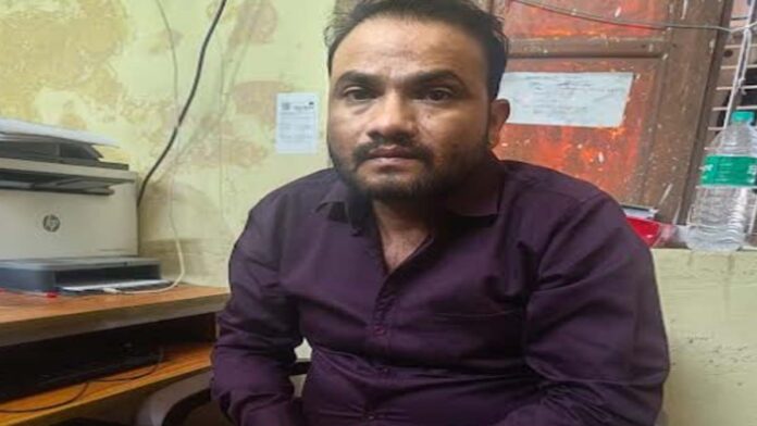 Contractual employee of Taleda Panchayat Samiti in Bundi arrested while accepting a bribe of 70,000 rupees Contractual employee of Taleda Panchayat Samiti in Bundi arrested while accepting a bribe of 70,000 rupees