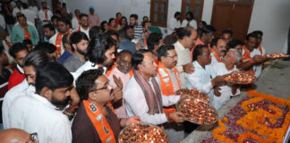 महर्षि वाल्मीकि जयंती की पूर्व संध्या पर भव्य महाआरती: श्रद्धा-भक्ति से सराबोर हुई गुलाबी नगरी Grand Maha Aarti on the eve of Maharishi Valmiki Jayanti