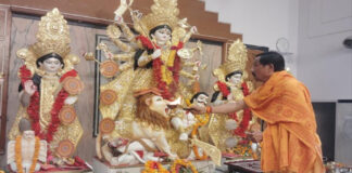दुर्गाबाड़ी में महासप्तमी पर विधि-विधान से हुई मां दुर्गा की पूजा