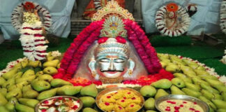 श्री गोपेश्वर नाथ महादेव का हुआ अलौकिक श्रृंगार : ‘हर-हर महादेव’ के जयघोष से गूंजा परिसर Shri Gopeshwar Nath Mahadev adorned in a divine, extraordinary display.