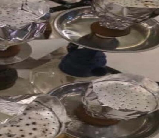 रेस्टोरेंट की आड में चल रहा था अवैध हुक्का बार An illegal hookah bar was operating under the guise of a restaurant.