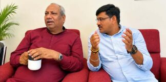 सुभाष चंद्र यादव की संजय निषाद से मुलाकात कर की सामाजिक-राजनीतिक मुद्दों पर चर्चा Subhash Chandra Yadav's meeting with Sanjay Nishad
