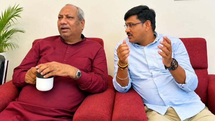 Subhash Chandra Yadav's meeting with Sanjay Nishad
