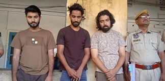 नशेड़ियों से मोबाइल छिनवाकर मेवात के साइबर ठगों तक पहुंचाने वाले तीन बदमाश गिरफ्तार