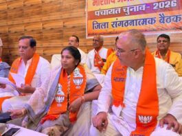 नितिन नबीन ने मोबाइल से किया कार्यकर्ताओं से संवाद