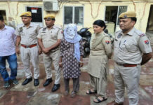 ई-रिक्शा में जेमस्टोन कारोबारी के बैग से दो करोड़ के रत्न चोरी करने वाली गुजरात की महिला गिरफ्तार
