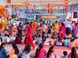 स्वामी सर्वानंद महाराज के जन्मोत्सव पर 130 कन्याओं का पूजन Worship of 130 young girls on the occasion of Swami Sarvanand Maharaj’s birth anniversary
