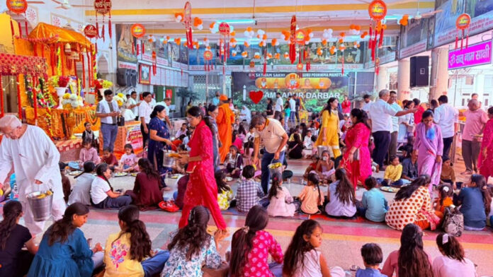 Worship of 130 young girls on the occasion of Swami Sarvanand Maharaj’s birth anniversary Worship of 130 young girls on the occasion of Swami Sarvanand Maharaj’s birth anniversary
