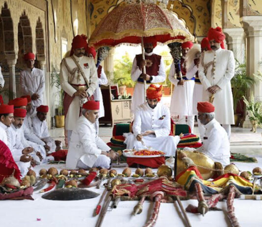 विजयादशमी के अवसर पर महाराजा सवाई पद्मनाभ सिंह ने की पारंपरिक पूजा-अर्चना