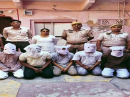कार रोककर मारपीट कर सोने की चेन और चांदी का ब्रेसलेट लूटने वाले छह बदमाश गिरफ्तार