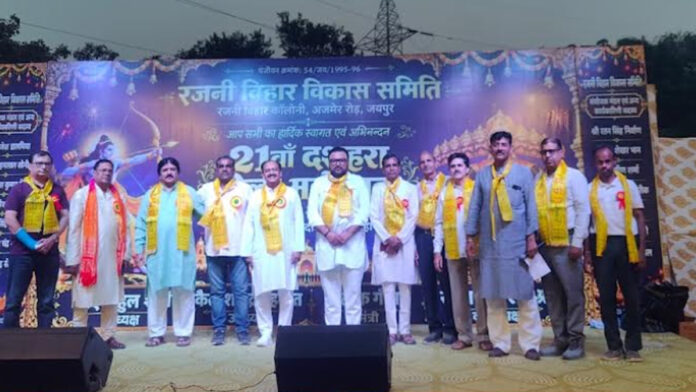 More than 5,000 people witnessed the burning of a 51-foot-tall effigy of Ravana in Rajni Vihar. More than 5,000 people witnessed the burning of a 51-foot-tall effigy of Ravana in Rajni Vihar.