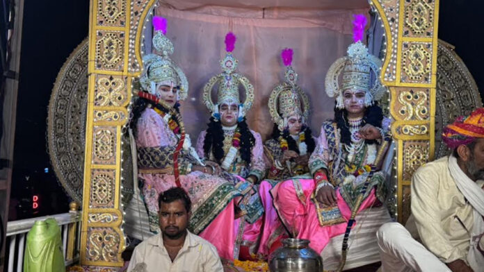 Grand Shri Ram procession sets out from Chandpole