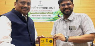 वन्यजीव संरक्षण के लिए मनीष सक्सेना सम्मानित Manish Saxena honored for wildlife conservation.
