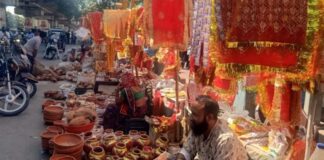 माता रानी के स्वागत में सजने लगे जयपुर के बाजार: नवरात्र को लेकर खरीदारी की तैयारियां तेज Jaipur's markets are being decked up to welcome Mata Rani.