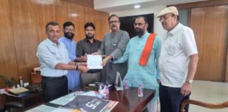 विहिप प्रतिनिधिमंडल ने डीजीपी को सौंपा ज्ञापन