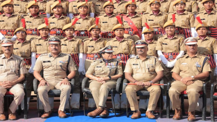 Rajasthan Police gets 828 newly trained female constables. Rajasthan Police gets 828 newly trained female constables.